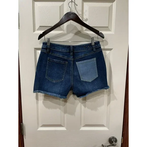 Cabi Womens Distressed Denim Shorts Size 4 Frayed Hem Two-Tone Blue Cotton Blend - Picture 2 of 5